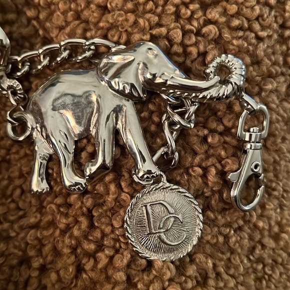 DC Women’s Vintage Silver Tone Metal Elephant Adjustable Chainlink Belt 27-37” - Picture 2 of 16